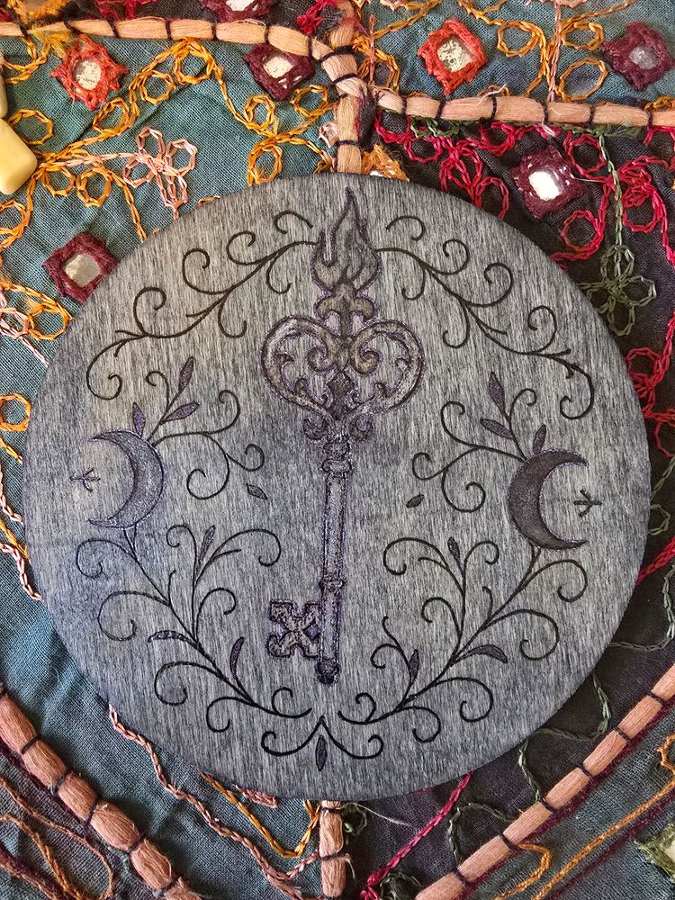 Hekate’s Key Altar Tile